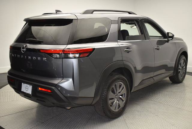 Certified 2025 Nissan Pathfinder SV FWD image 5