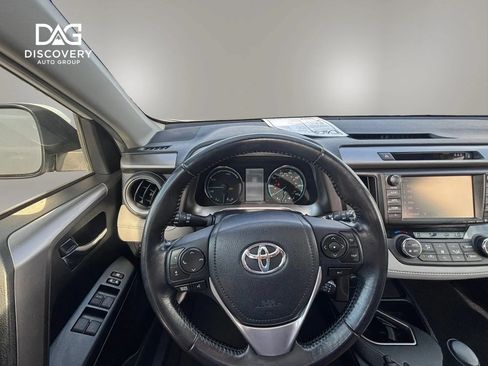 Used 2017 Toyota RAV4 XLE w/ Carpet Mat Package AWD/4WD image 11