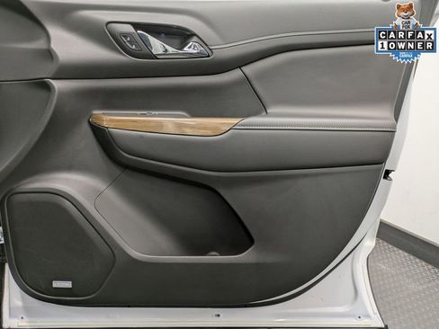 Used 2023 GMC Acadia SLE w/ Driver Convenience Package image 29