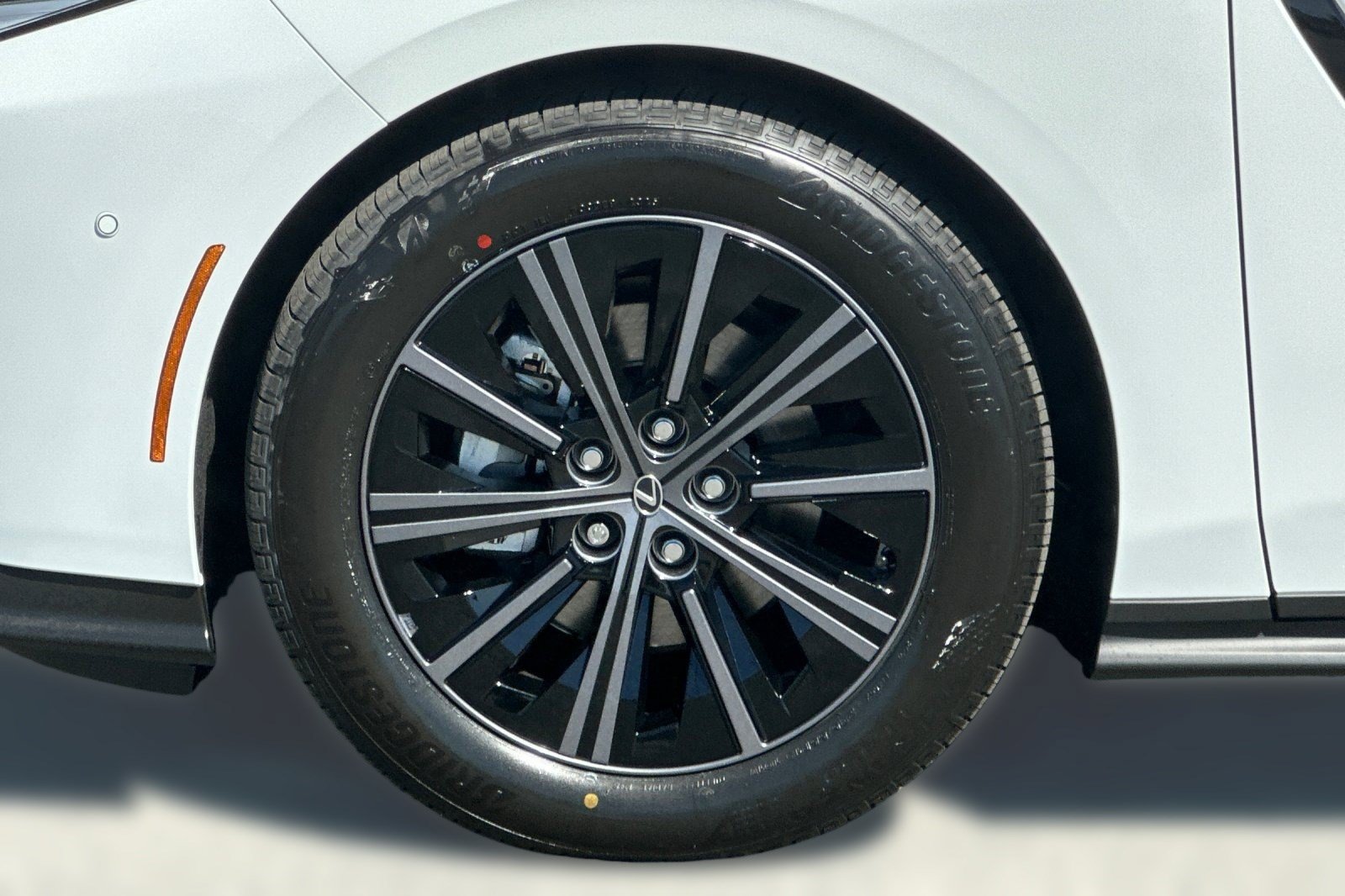 New 2026 Lexus ES 350h w/ Cold Area Package FWD image 13