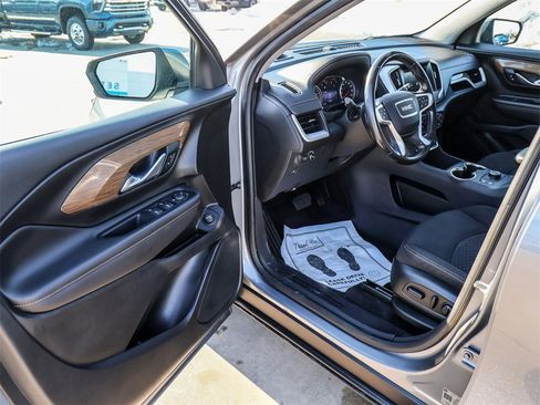 Used 2020 GMC Terrain SLE w/ Driver Convenience Package image 25