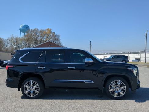 Used 2024 Toyota Sequoia Capstone image 2