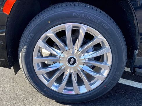 Certified 2024 Cadillac Escalade Premium Luxury image 12