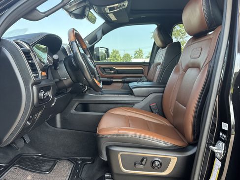 New 2023 GMC Savana 2500 w/ Driver Convenience Package image 16