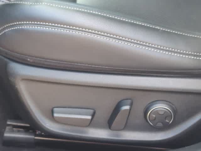 Used 2025 Genesis G70 2.5T AWD/4WD image 17