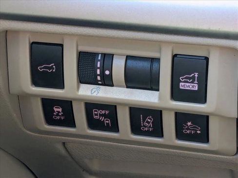 Used 2019 Subaru Outback 2.5i Limited image 11