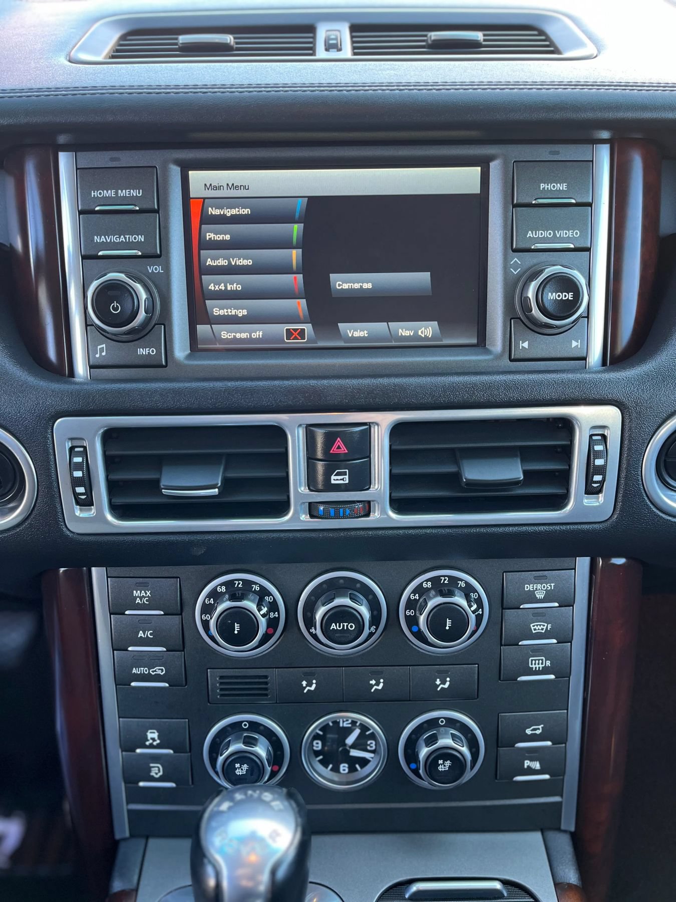 Used 2011 Land Rover Range Rover HSE LUX AWD/4WD image 22