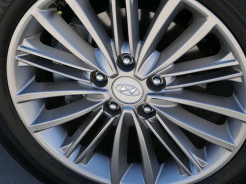 Used 2020 Hyundai Kona SEL w/ Cargo Package image 11