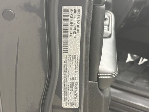 Used 2023 Jeep Grand Cherokee Altitude image 24