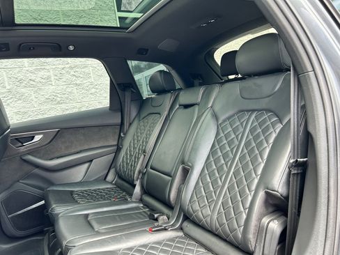 Used 2021 Audi SQ7 Premium Plus w/ Driver Assistance Package image 37