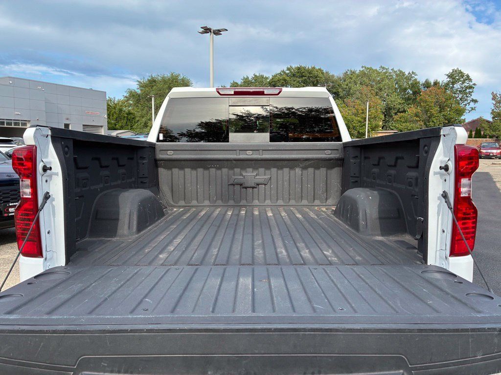 Used 2025 Chevrolet Silverado 1500 LT w/ All Star Edition Plus RWD image 26