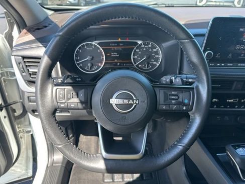 Used 2023 Nissan Rogue SV w/ SV Premium B Package AWD/4WD image 14