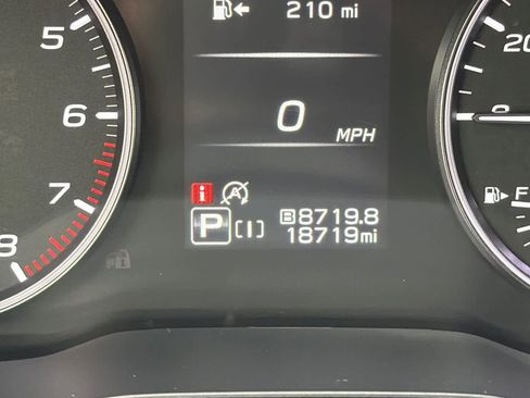 Used 2024 Subaru Crosstrek 2.0i Premium image 27