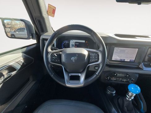 Used 2022 Ford Bronco Black Diamond image 12