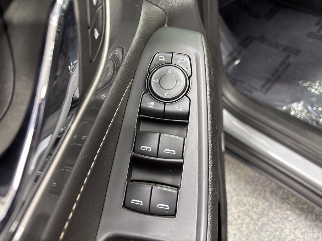 Used 2023 Chevrolet Traverse LT w/ LT Premium Package AWD/4WD image 42