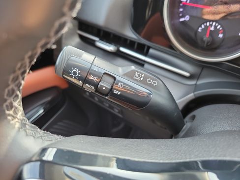 Used 2022 Kia Carnival SX FWD image 30