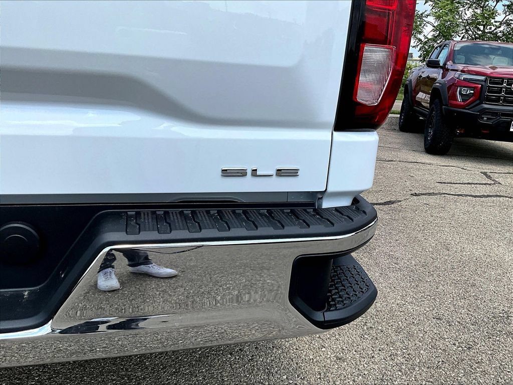 New 2026 GMC Sierra 1500 SLE AWD/4WD image 9
