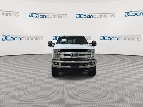 Used 2017 Ford F250 Lariat w/ Lariat Ultimate Package AWD/4WD image 3