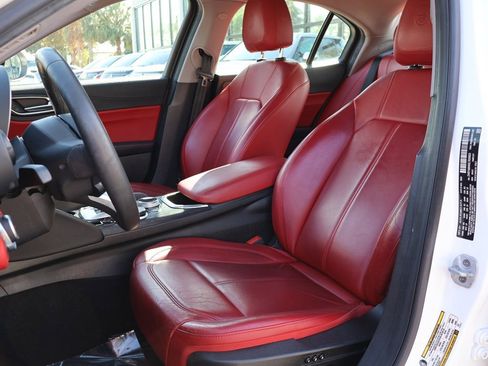 Used 2020 Alfa Romeo Giulia w/ Nero Edizione image 25