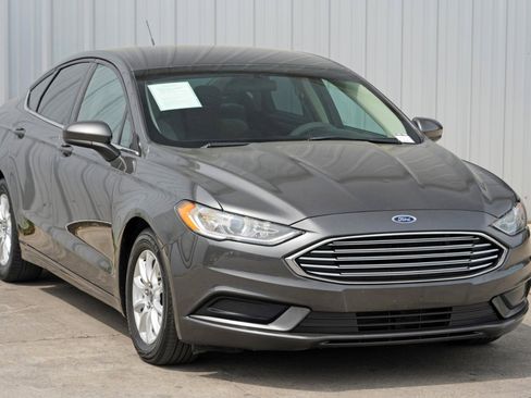 Used 2018 Ford Fusion S image 44