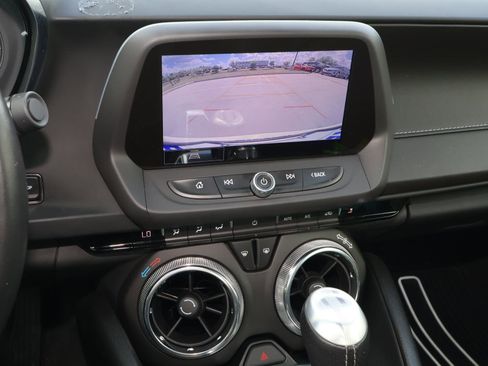 Used 2021 Chevrolet Camaro LT w/ Technology Package image 25