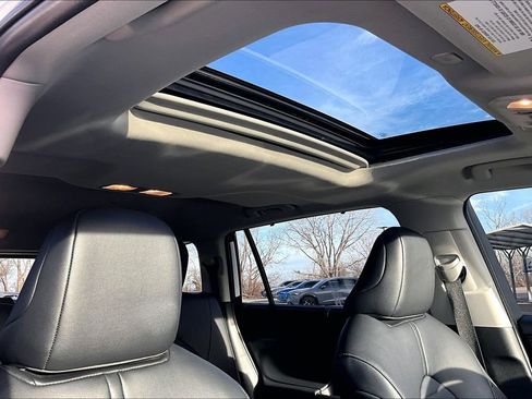 Used 2024 Toyota Highlander LE image 22