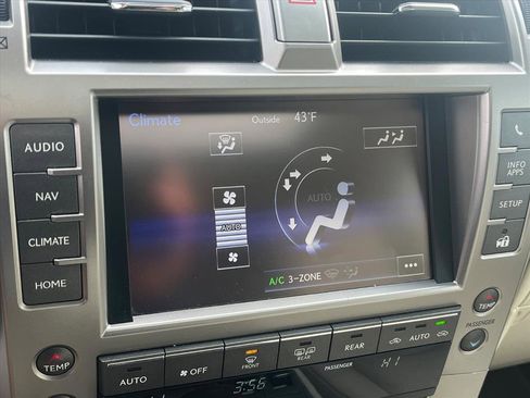 Used 2018 Lexus GX 460 image 15
