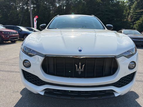 Used 2020 Maserati Levante AWD/4WD image 2