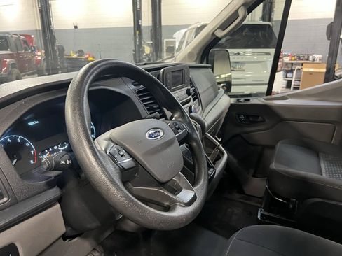 Used 2023 Ford Transit 250 Medium Roof image 19