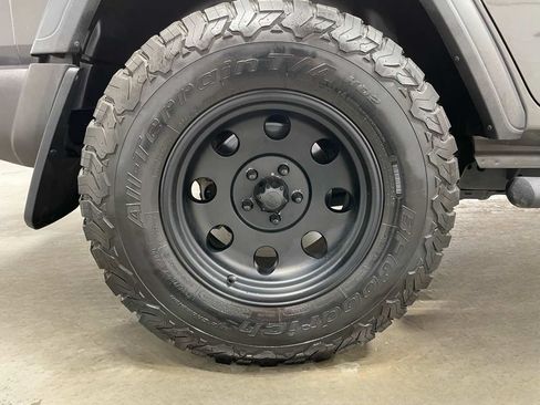 Used 2019 Jeep Wrangler Unlimited Sport S AWD/4WD image 6