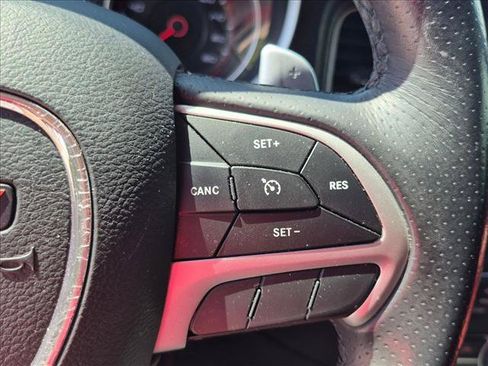 Used 2018 Dodge Charger R/T Scat Pack RWD image 11
