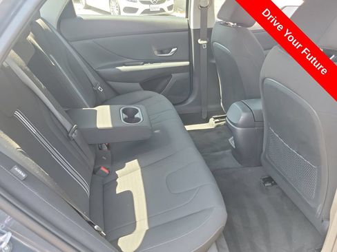Used 2025 Hyundai Elantra SEL FWD image 22