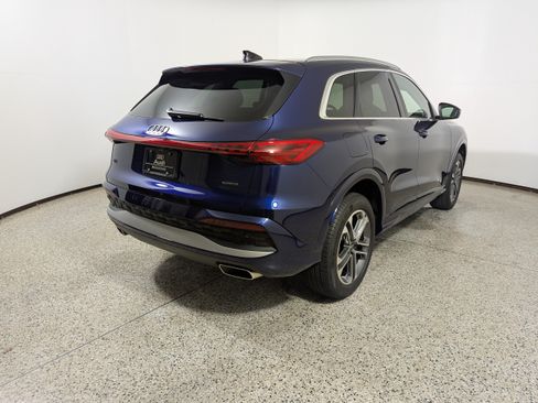 Certified 2025 Audi Q5 Premium w/ Premium Plus AWD/4WD image 8