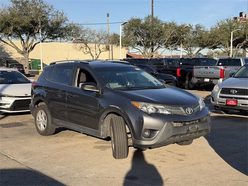 Used 2013 Toyota RAV4 LE image 3