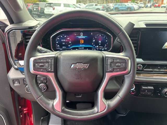 Used 2023 Chevrolet Silverado 1500 RST AWD/4WD image 15