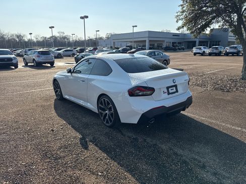 Used 2024 BMW 230i Coupe w/ Premium Package image 7