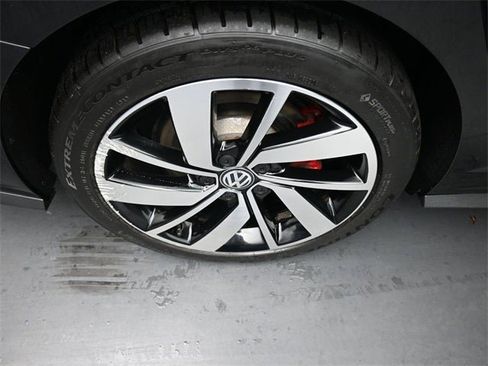 Used 2019 Volkswagen Jetta GLI Autobahn image 18