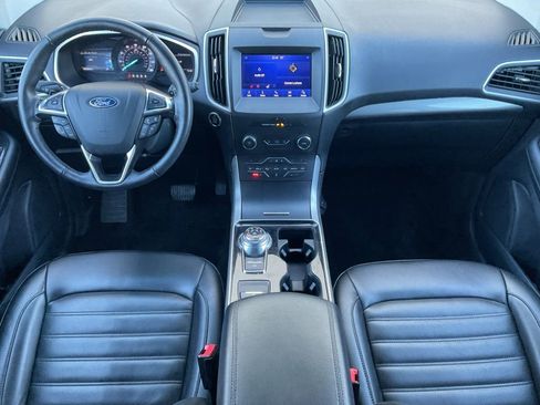 Used 2020 Ford Edge SEL image 16