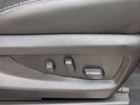 Used 2020 Chevrolet Suburban LT image 42