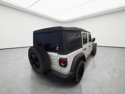 Used 2018 Jeep Wrangler Unlimited Sport S AWD/4WD image 11