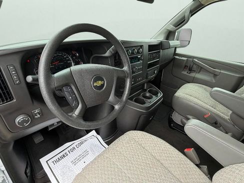 Certified 2025 Chevrolet Express 3500 LT w/ LT Preferred Equipment Group RWD image 18