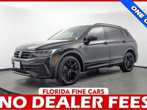 Used 2022 Volkswagen Tiguan SE R-Line FWD image 1