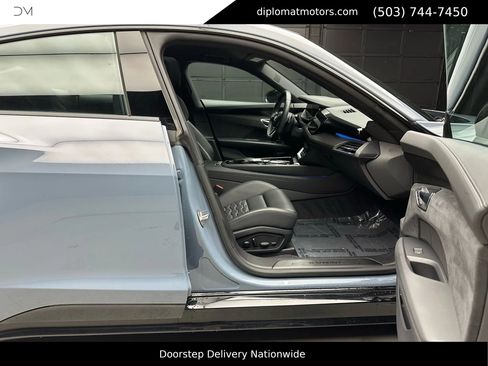 Used 2023 Audi e-tron GT Premium Plus w/ Performance Package image 19