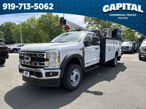New 2025 Ford F550 4x4 Regular Cab Super Duty image 4