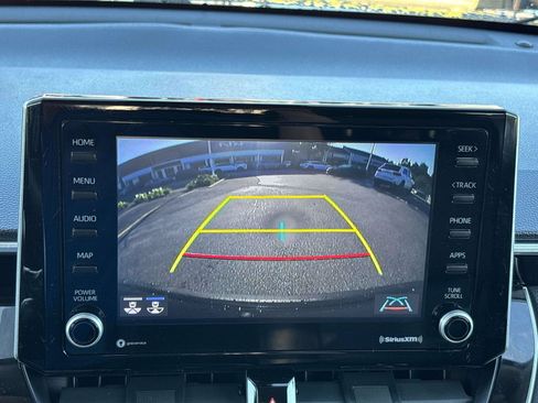 Used 2022 Toyota Corolla Cross XLE AWD/4WD image 21