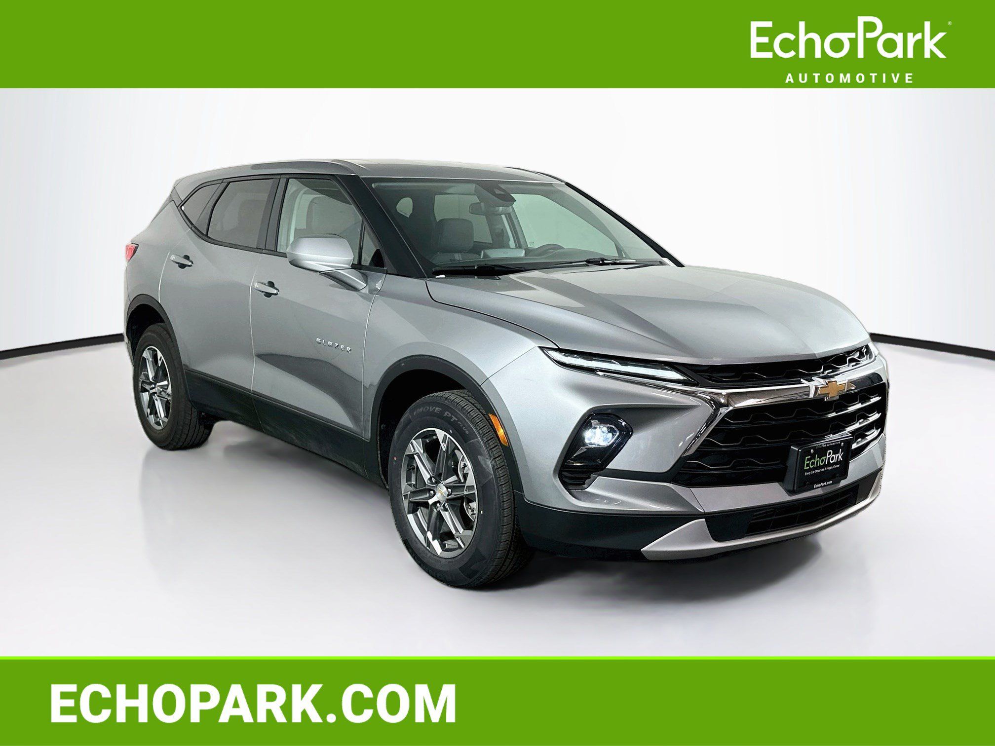 Used 2026 Chevrolet Blazer LT FWD image 1
