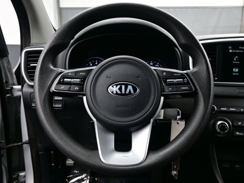 Used 2022 Kia Sportage LX image 22