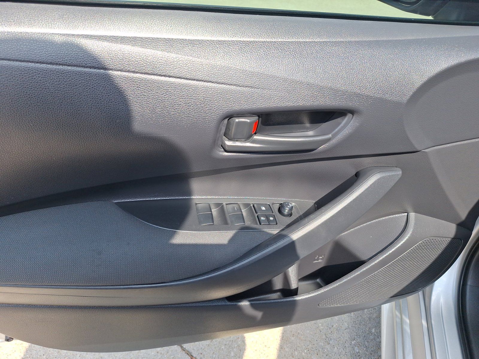 Used 2026 Toyota Corolla LE FWD image 17