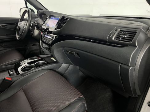 Used 2023 Honda Ridgeline Black Edition image 28