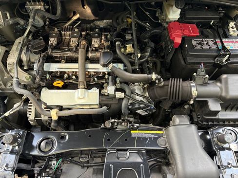 Used 2025 Nissan Versa SV FWD image 30